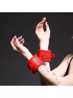 Карнавальные наручники, цвет красный.