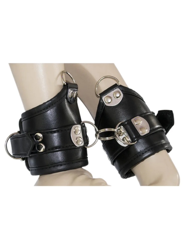 Черные кожаные наручники для BDSM